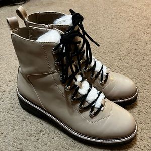 Combat Boot with Fur!